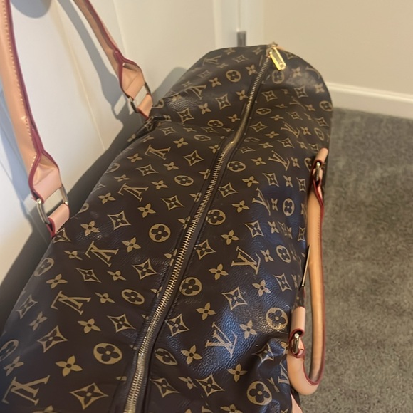 NWOT overnight Duffle bag! - Picture 12 of 12